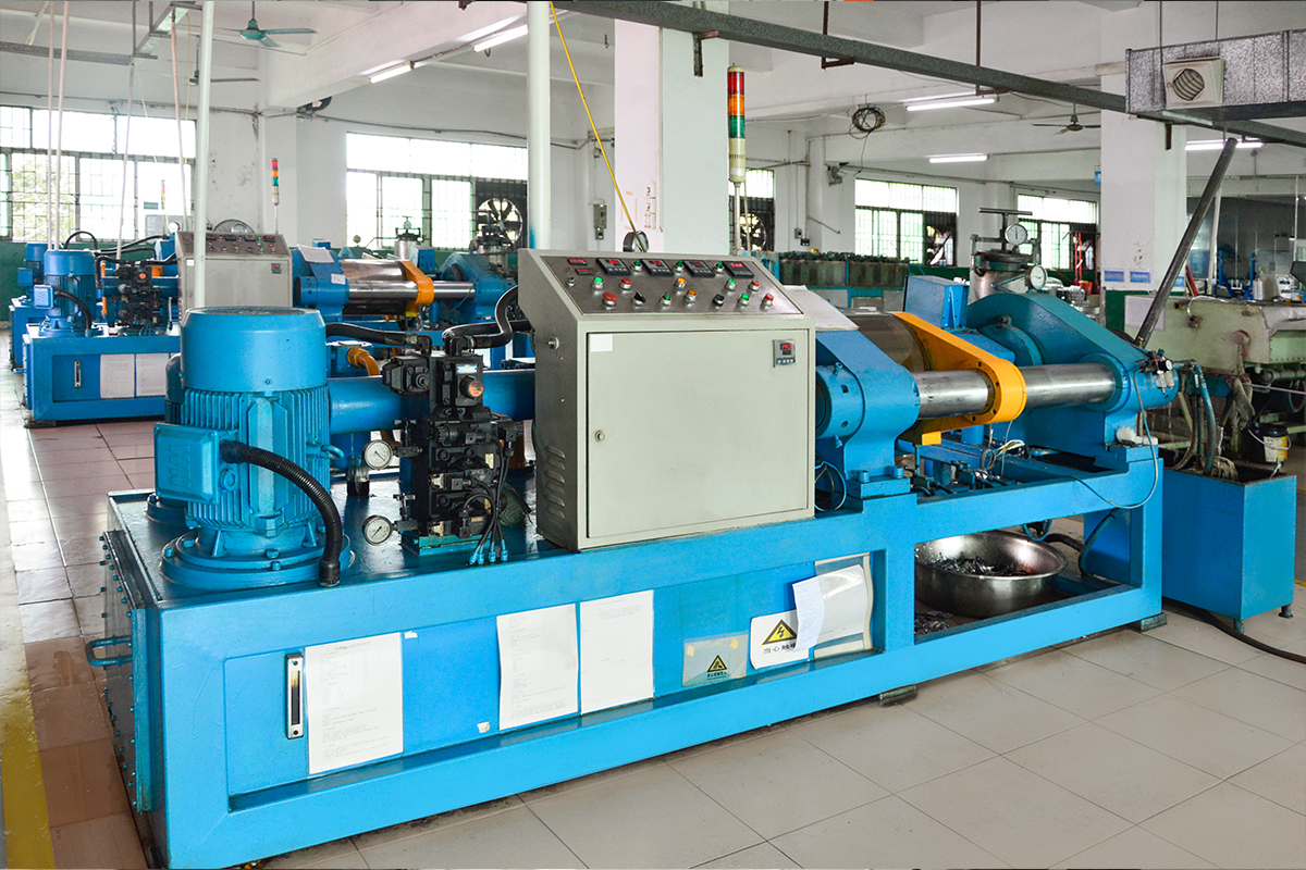 壓機(jī).jpg 壓機(jī).jpg